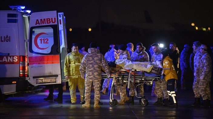 Deprem bölgelerinden İstanbul'a getirilen 3 bin 389 yaralı taburcu edildi