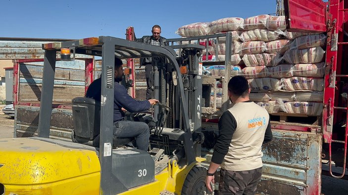Sadece İnsan Derneği, 11 ildeki depremzedelerin yardımına koştu