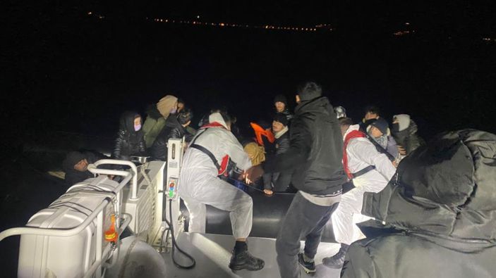 Çanakkale'de 39 kaçak göçmen kurtarıldı
