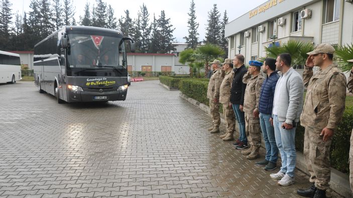 Osmaniye'de deprem bölgesinde görevini tamamlayan komandolar uğurlandı