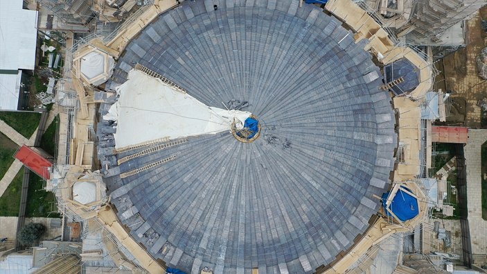 Selimiye Camisi'nin restorasyonu devam ediyor, sıra kubbenin kurşun örtüsüne geldi