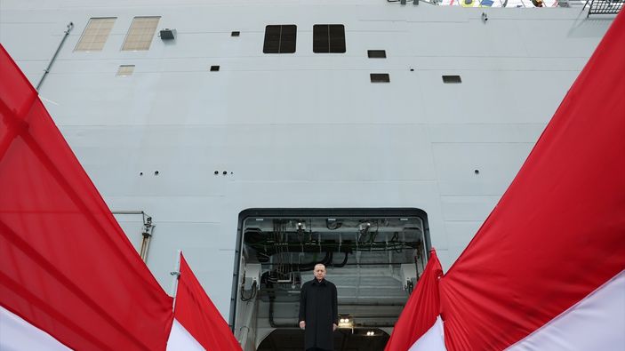 Cumhurbaşkanı Erdoğan, TCG Anadolu'nun personeline hitap etti