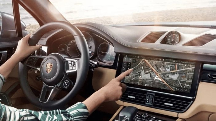 Porsche, Google hizmetlerini otomobillerine entegre edecek