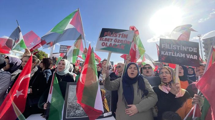 Çorum'da anneler İsrail'in Gazze'ye saldırılarını protesto etti