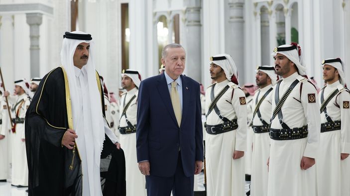 Cumhurbaşkanı Erdoğan'ın Katar dönüşü gündem değerlendirmesi