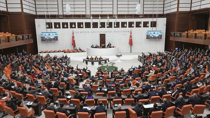 Meclis'te istifa trafiği: 7 ayda 52 istifa, 1 ihraç, 1 vefat