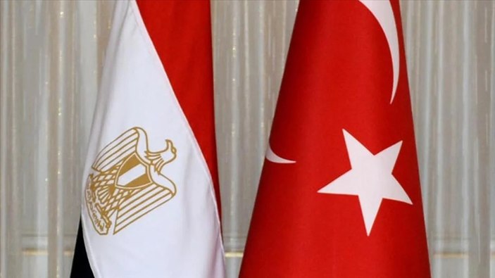 10 yıl sonra ilk: Büyükelçi Salih Mutlu Şen, Mısır Cumhurbaşkanı Sisi'ye güven mektubu sundu