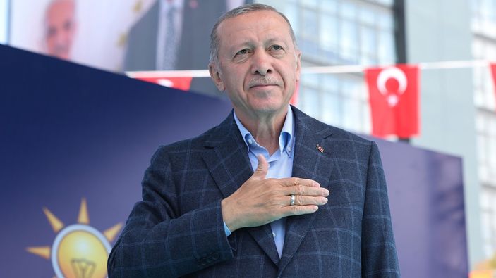 AK Parti, deprem bölgesinde aday göstereceği isimlerde değişikliğe gitti