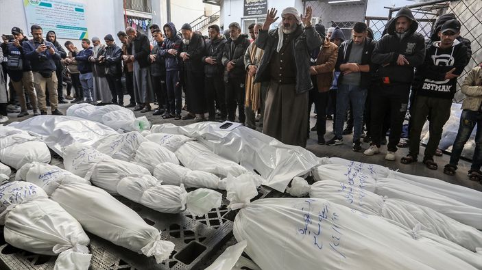İsrail'in saldırıları sürüyor! Gazze'de can kaybı 25 bine dayandı