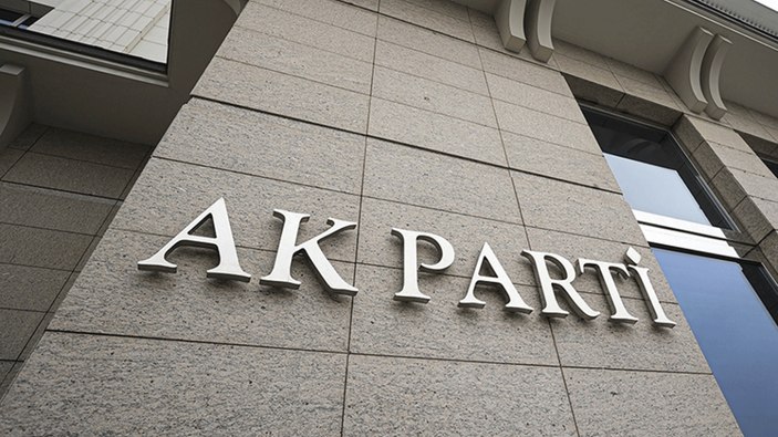 AK Parti, İstanbul'da 3 ilçe belediye başkanını yeniden aday göstermedi