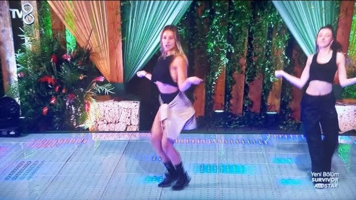 Survivor'da yarışan şarkıcı Aleyna Kalaycıoğlu'nun dans performansı! Beğeni  yağdı