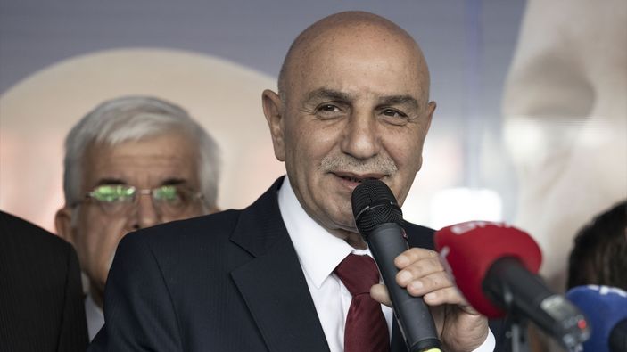 Turgut Altınok: Ankara'yı metro ağlarıyla öreceğiz