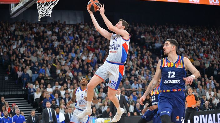 Anadolu Efes deplasmanda Asvel'e yenildi