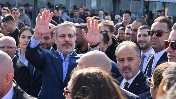 Hakan Fidan'a Bursa'da yoğun ilgi