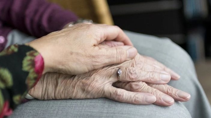Türkiye'de geçen yıl yaşlı nüfus 8 milyon 722 bin 806 kişiye yükseldi