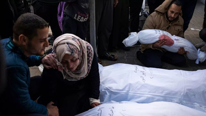 Gazze Şeridi’nde can kaybı 33 bin 729’a yükseldi