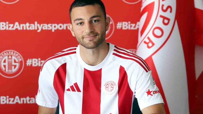 Emrecan Uzunhan yeniden Antalyaspor’da: İmzayı attı