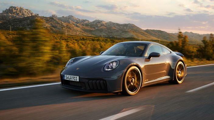 Porsche yüzlerce kişiyi işten çıkarmayı planlıyor