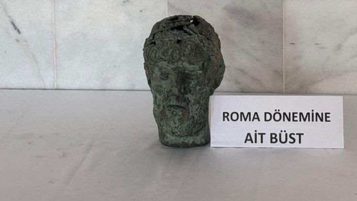 Aydın'da Roma dönemine ait büstü satmak isteyen 2 kişi yakalandı