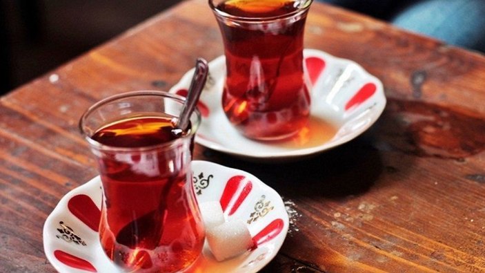 "Tüketmeyin" çağrısı yapıldı! Çayın içinden bakın ne çıktı