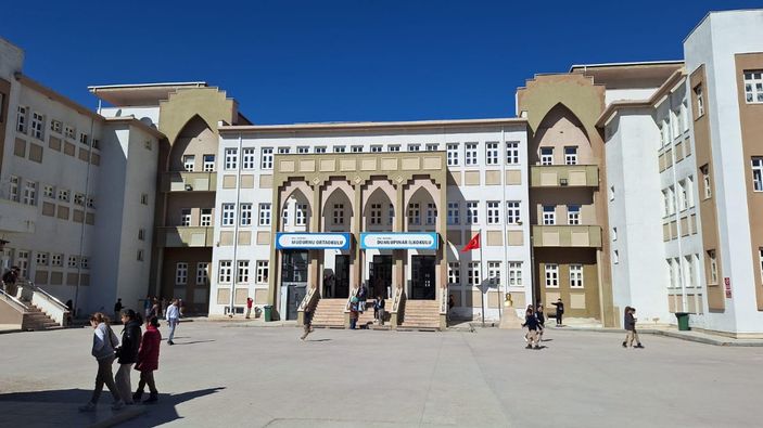 Bolu'da öğretmenin öğrencisini darbettiği öne sürüldü