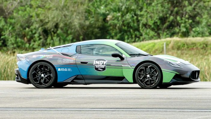 Maserati MC20, otonom sürüş rekorunun yeni sahibi oldu