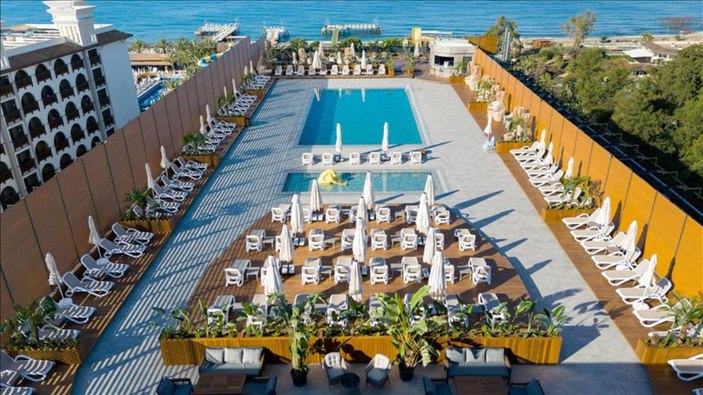Antalya'da kadın sayısını geçmesin diye erkek turistleri reddeden otele para cezası