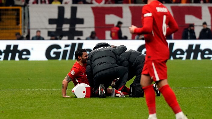 A Milli Takım'da Kaan Ayhan sakatlandı