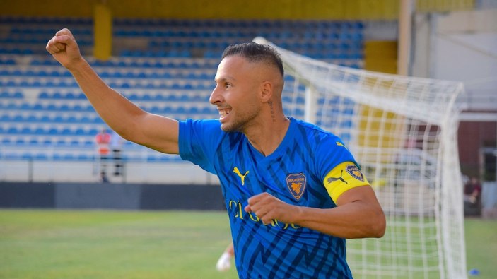 38 yaşındaki Yasin Öztekin, gol krallığına koşuyor
