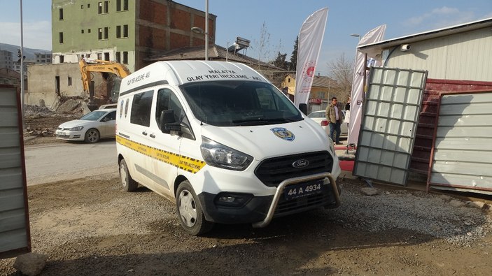 Malatya’da inşaattan düşen işçi yaşam savaşı veriyor