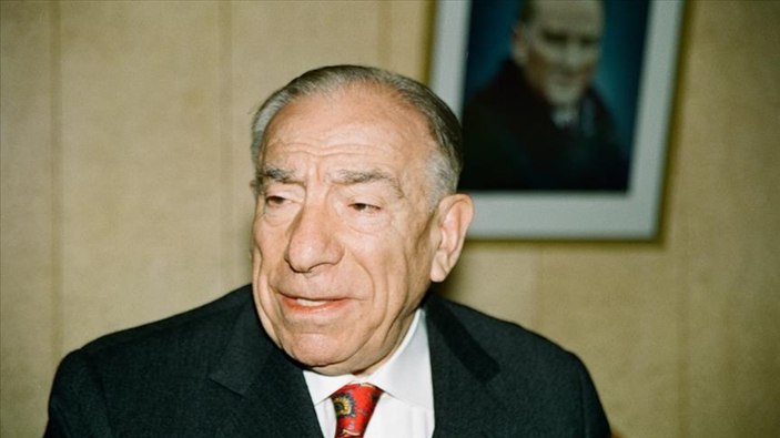 Alparslan Türkeş ne zaman, kaç yaşında öldü? Türkeş'in ölüm sebebi...