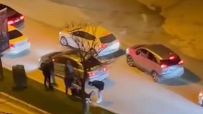 Elazığ'da sürücülerin yol verme kavgası