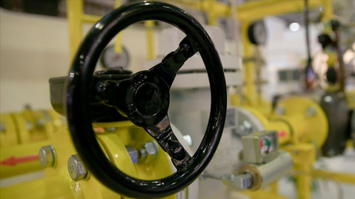 Avrupa'da doğalgaz fiyatları, ABD ek vergilerine sert düşerek tepki verdi