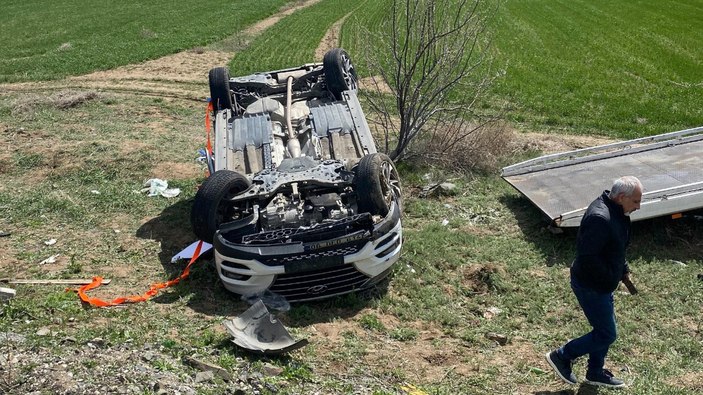 Kırıkkale'de takla atan otomobil şarampole devrildi
