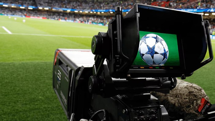 Dev maç TRT Spor'da şifresiz! İşte milli futbolcumuzun yer alacağı o maç...