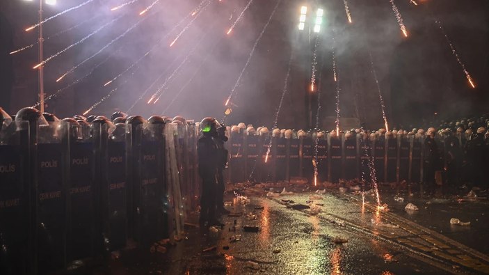 İstanbul'da izinsiz gösterilere katılan 139 kişiye dava