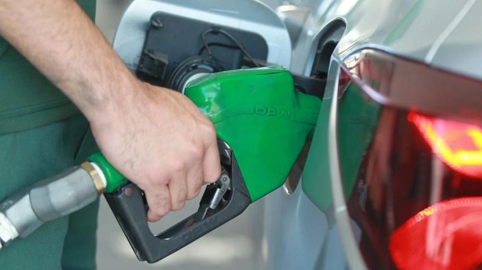 Akaryakıtta tabela değişti: Pompaya indirim geldi! İşte 9 Nisan güncel benzin, motorin ve LPG fiyatları