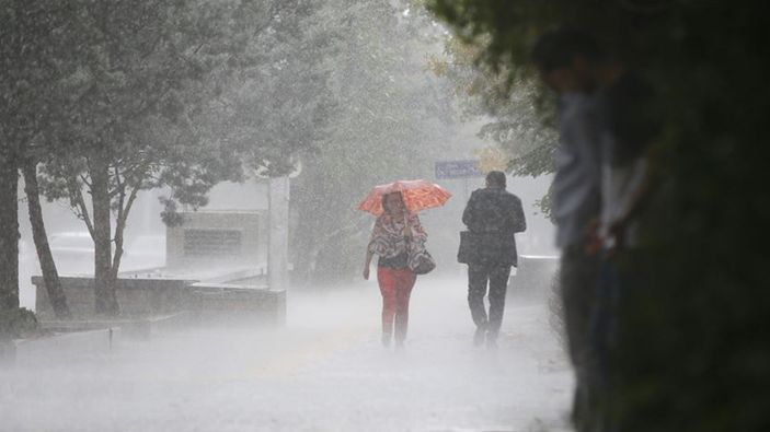 AFAD'dan 2 il için turuncu, 29 il için sarı uyarı: Sağanak bekleniyor