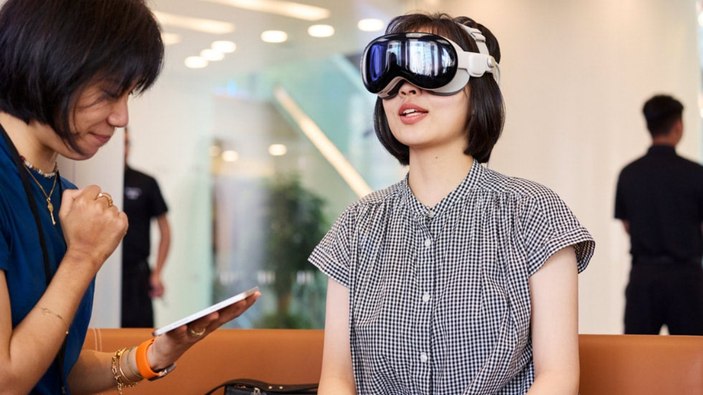 Daha ucuz ve daha hafif bir Apple Vision Pro geliyor