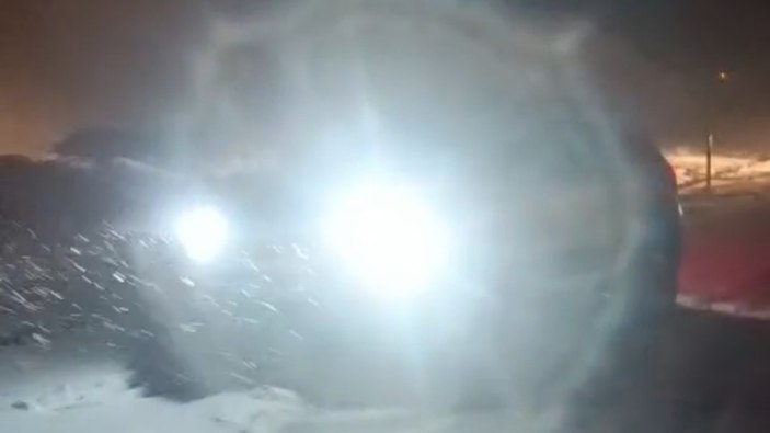 Hakkari’de tipide araçlar yolda mahsur kaldı