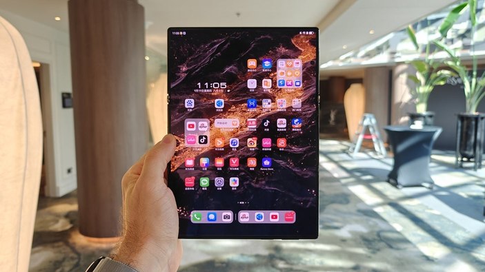 Samsung'un üçe katlanan telefonu hakkında yeni bilgiler geldi