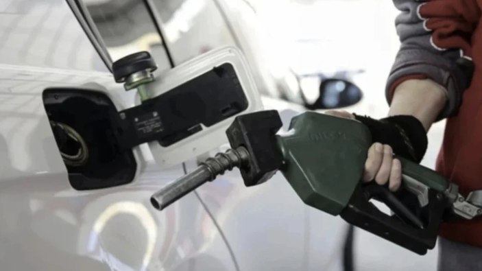 Akaryakıtta tabela yine değişecek: Motorine zam geliyor