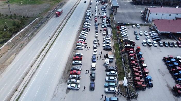 Yozgat'ta ikinci el oto pazarlarında araçları alan yok