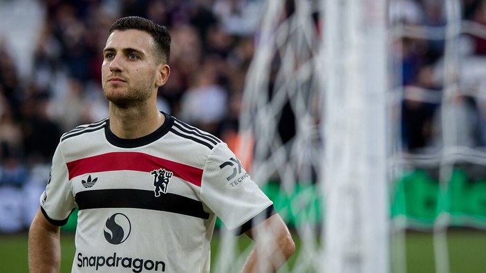 Manchester United'a Diogo Dalot'tan kötü haber!