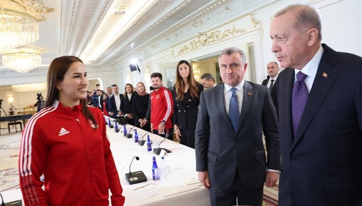 Cumhurbaşkanı Erdoğan ve milli sporcu Abdullah Öztürk arasında samimi diyalog