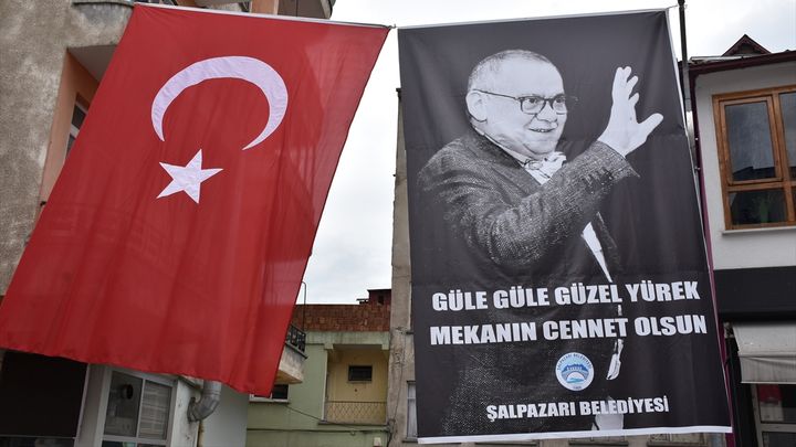 Eski Bakan Mustafa Demir, Trabzon'da son yolculuğuna uğurlandı