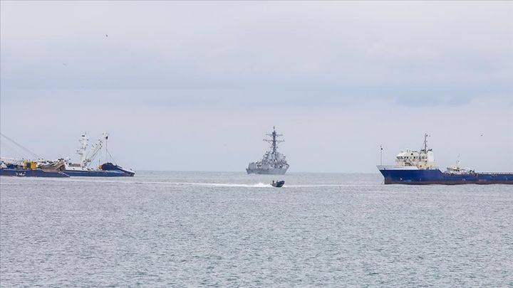 ABD, Venezuela açıklarında 3'üncü bir petrol tankerini takip ediyor