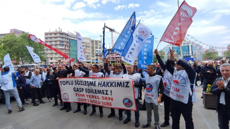 CHP'li Konak Belediyesi'nde tazminatlarını alamayan memurlar iş bıraktı