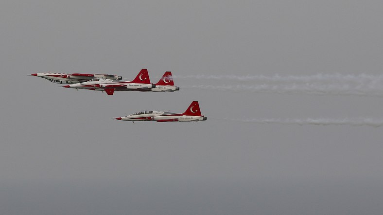 SoloTürk ve Türk Yıldızları'ndan Samsun'da prova uçuşu