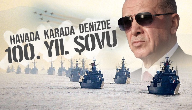 Türk Yıldızları ve donanmadan İstanbul Boğazı'nda nefes kesen gösteri